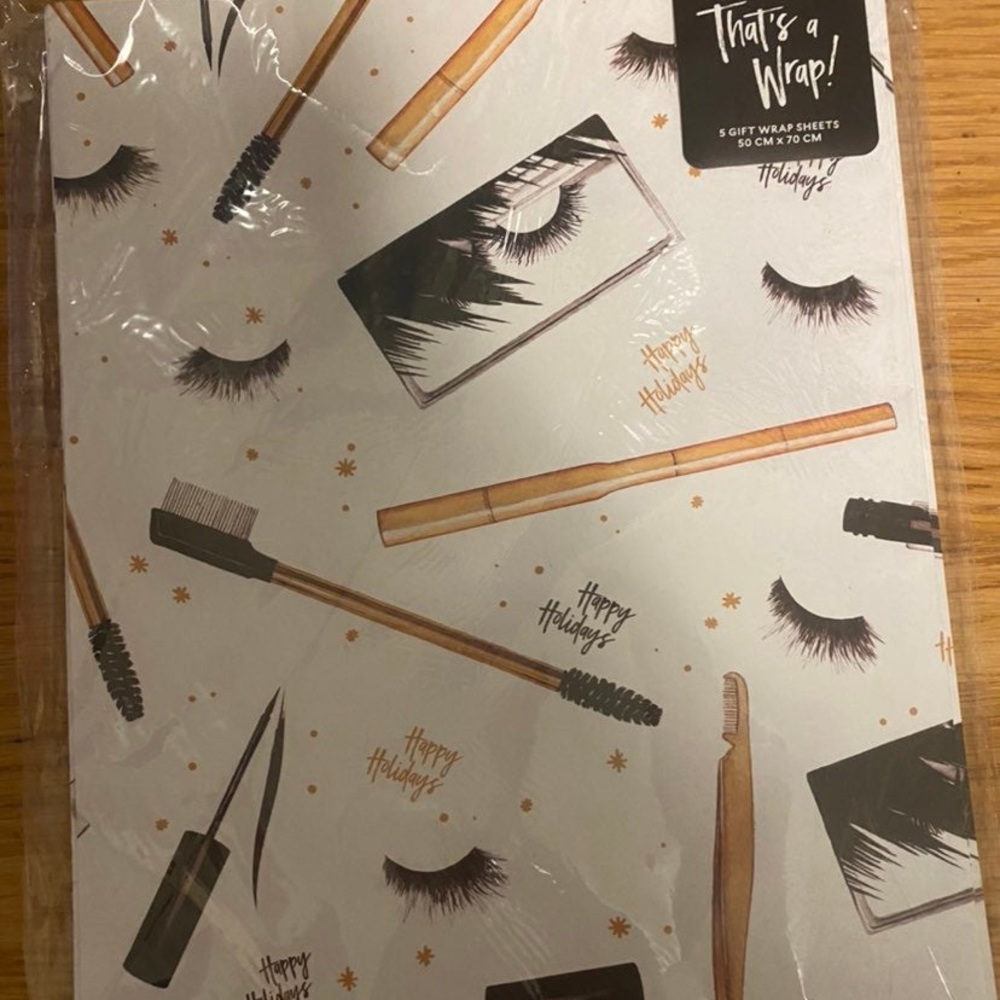 NEW Eyelash & Eye Makeup Gift Wrap